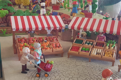 Diorama-1-