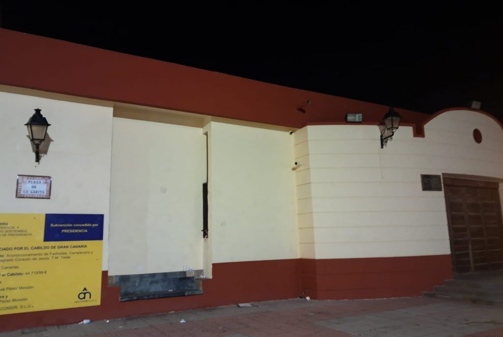 LA PLAZA DE LA GARITA EN TELDE TAMBIÉN SUFRE LA ILUMINACIÓN DEFICIENTE DE TODO EL BARRIO