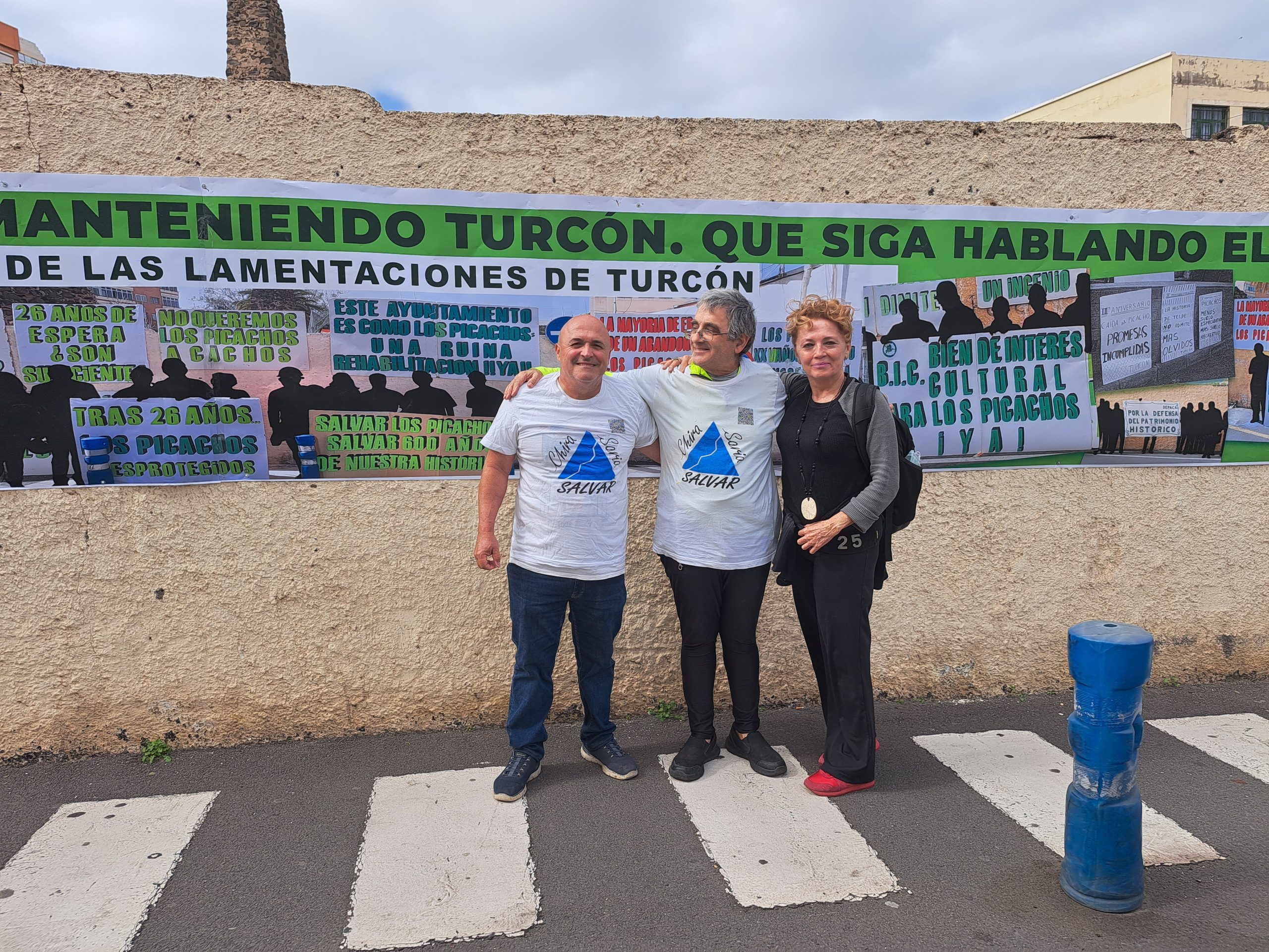 ECOLOGISTAS DE LA PLATAFORMA SALVAR CHIRA-SORIA LLEVAN A CABO UNA ACCIÓN DIRECTA EN EL INGENIO AZUCARERO DE TELDE