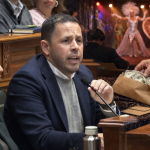 TRAS LA DENUNCIA EN ONDAGUANCHE, HÉCTOR SUÁREZ PREGUNTA AL ALCALDE DE TELDE EN EL PLENO POR LOS PRESUNTOS PAGOS CON DINERO NEGRO A LOS PARTICIPANTES DE LA GALA DRAG QUEEN 2025