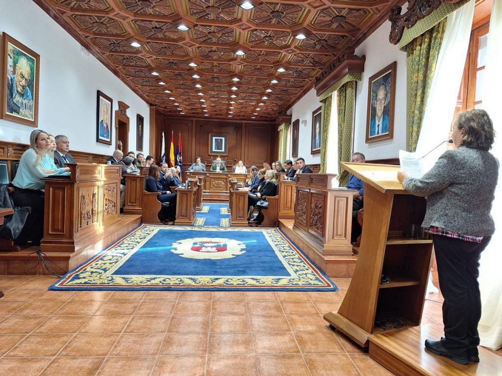 TELDE: CUANDO EL PROBLEMA YA NO ES EL GOBIERNO… SINO EL SILENCIO DE LA OPOSICIÓN