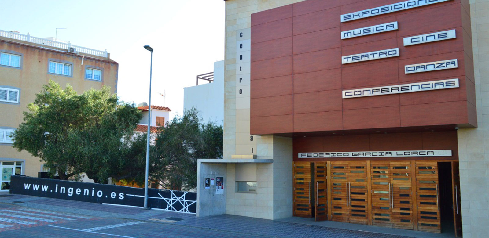 ‘ENTRE AMIGOS’ IMPULSA EN INGENIO UNA EXPOSICIÓN SOBRE LA VESTIMENTA TRADICIONAL DE GRAN CANARIA DE LOS SIGLOS XVIII Y XIX