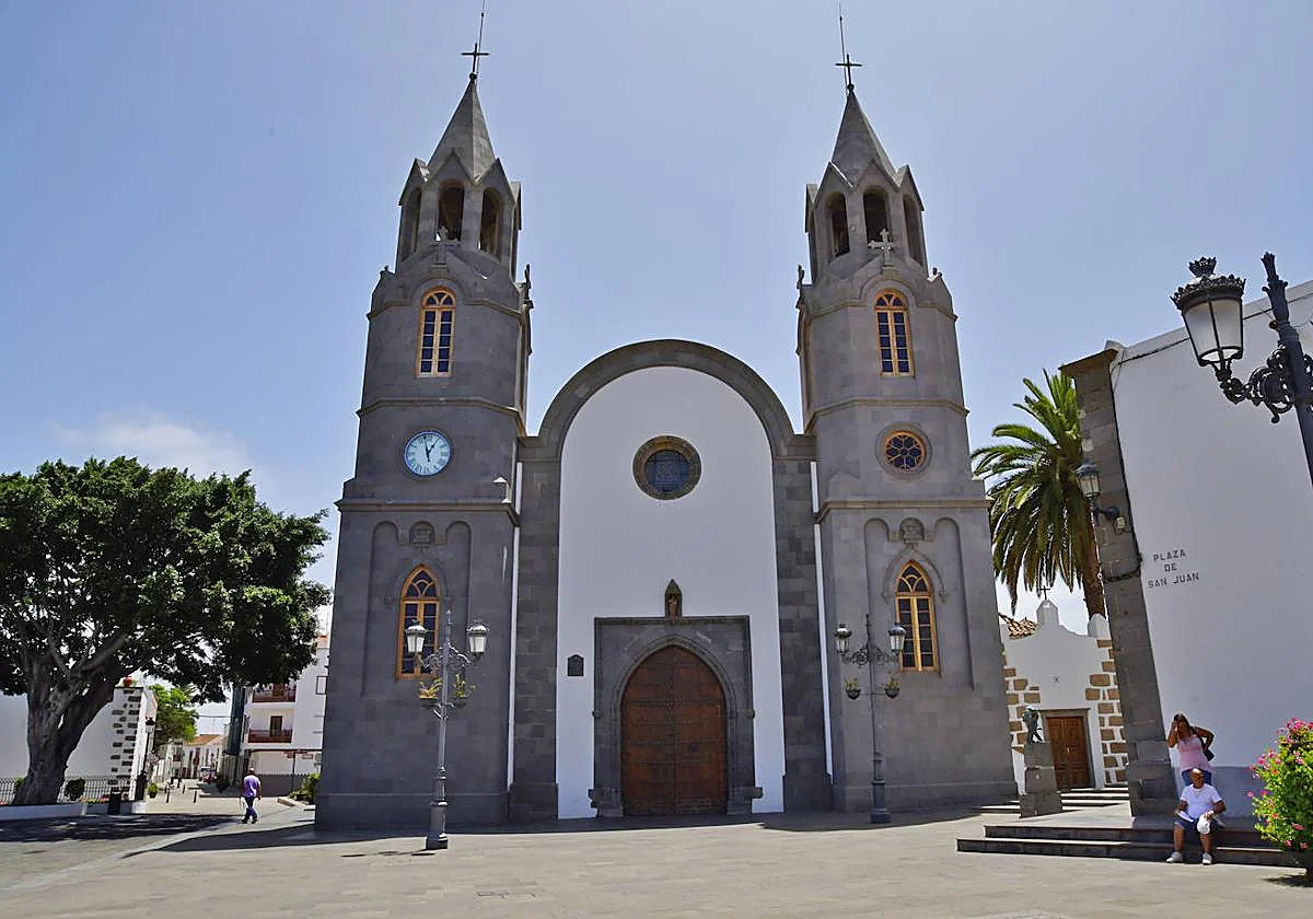 TELDE VIVE EL VIERNES SANTO ENTRE LA TRADICIÓN, EL SILENCIO Y LA EMOCIÓN