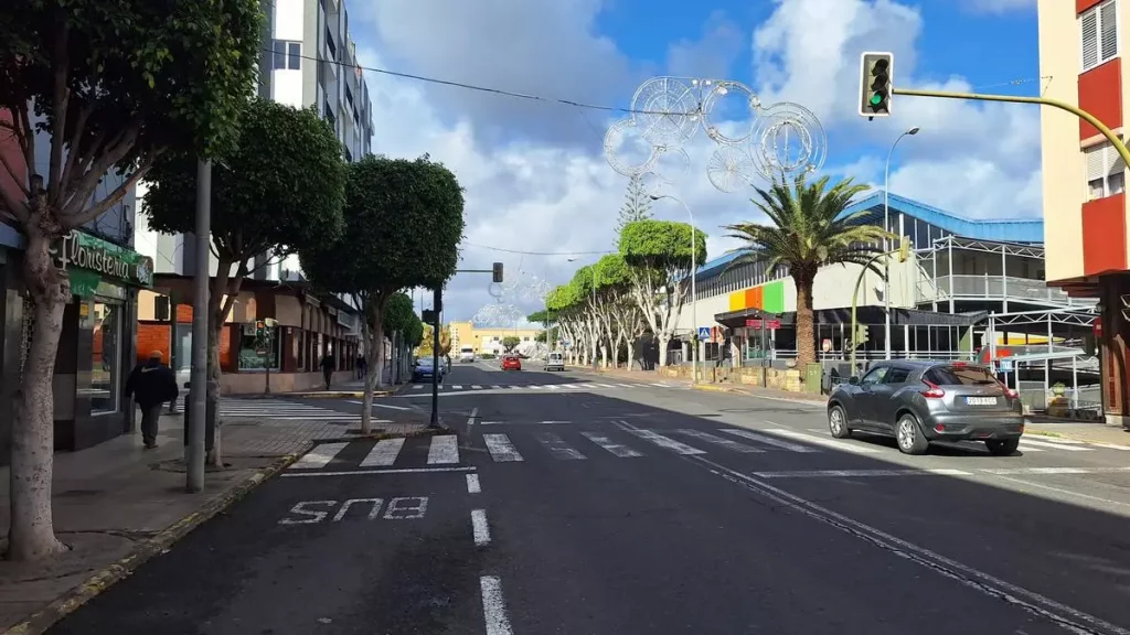 TELDE Y LA POLÍTICA DE ESCAPARATE: CUANDO LOS “DÍAS MUNDIALES” SUSTITUYEN A LA GESTIÓN